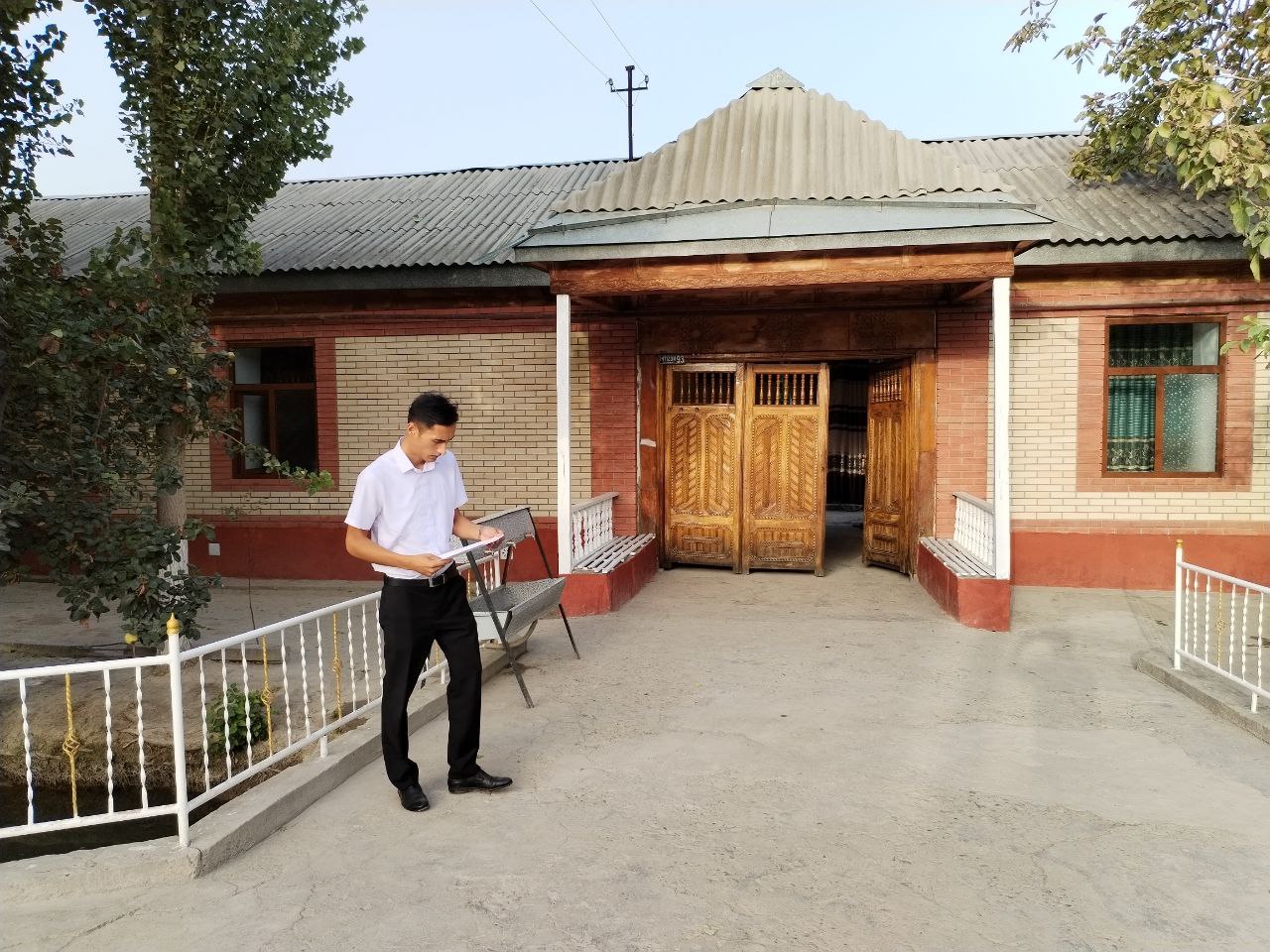 photo1694759298