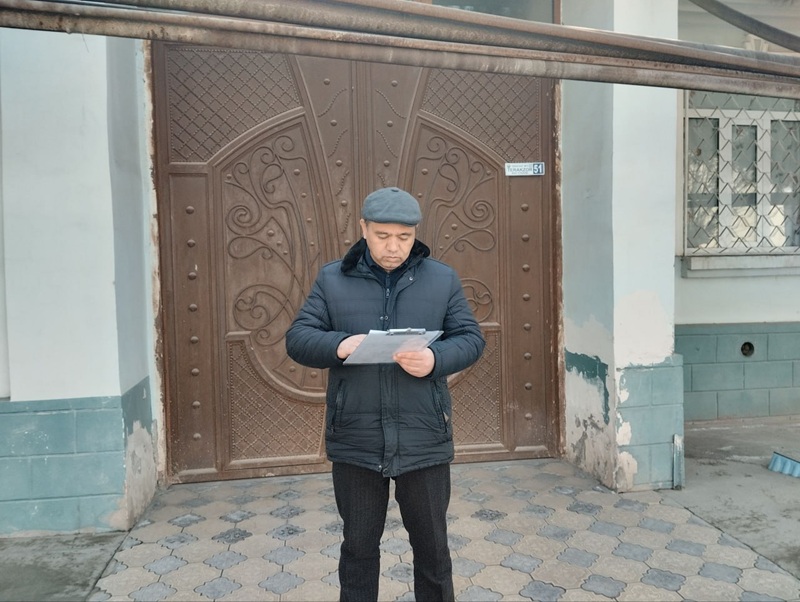 photo_5269607792392662240_y_p29723